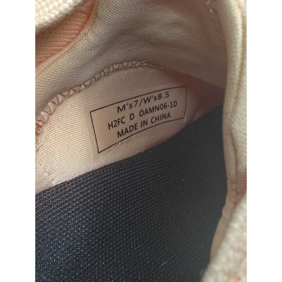 Kizik Roamer Hands-Free Sneaker Unisex Womens 8.5 Mens 7 Peach Knit Low Tie Up - Picture 9 of 9